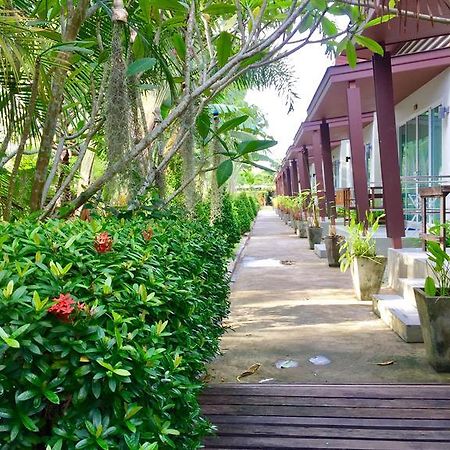 Naiyang Boutique Resort Ban Phak Chit Exterior foto